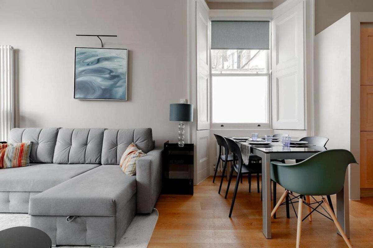 Chic 2bed 2bath By Hyde Park