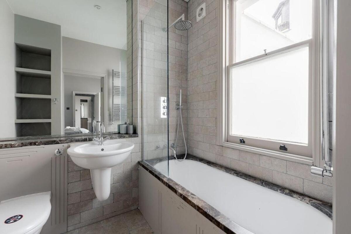Apartment Chic 2bed 2bath By Hyde Park